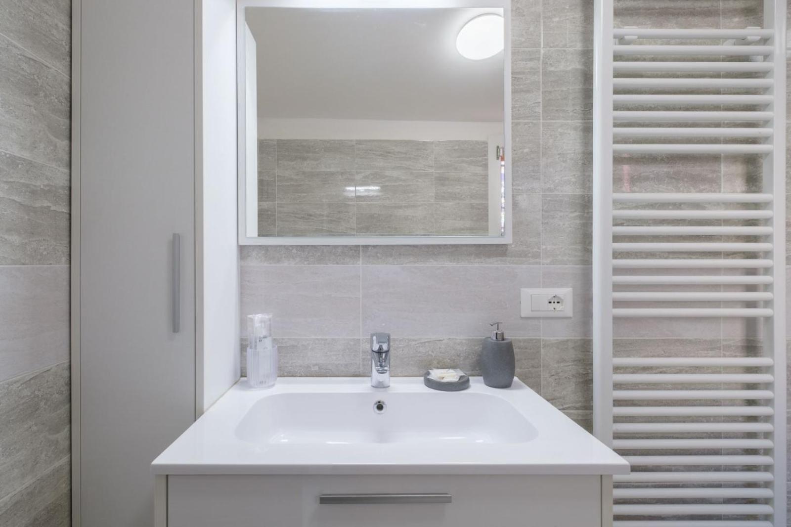 Piazza Maggiore - Il Sentiero Apartment With Private Garden โบโลญญา ภายนอก รูปภาพ
